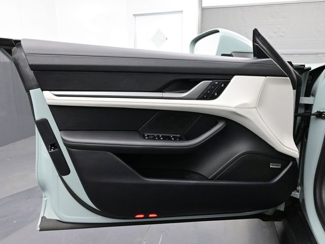 Used 2025 Porsche Taycan 4S image 7