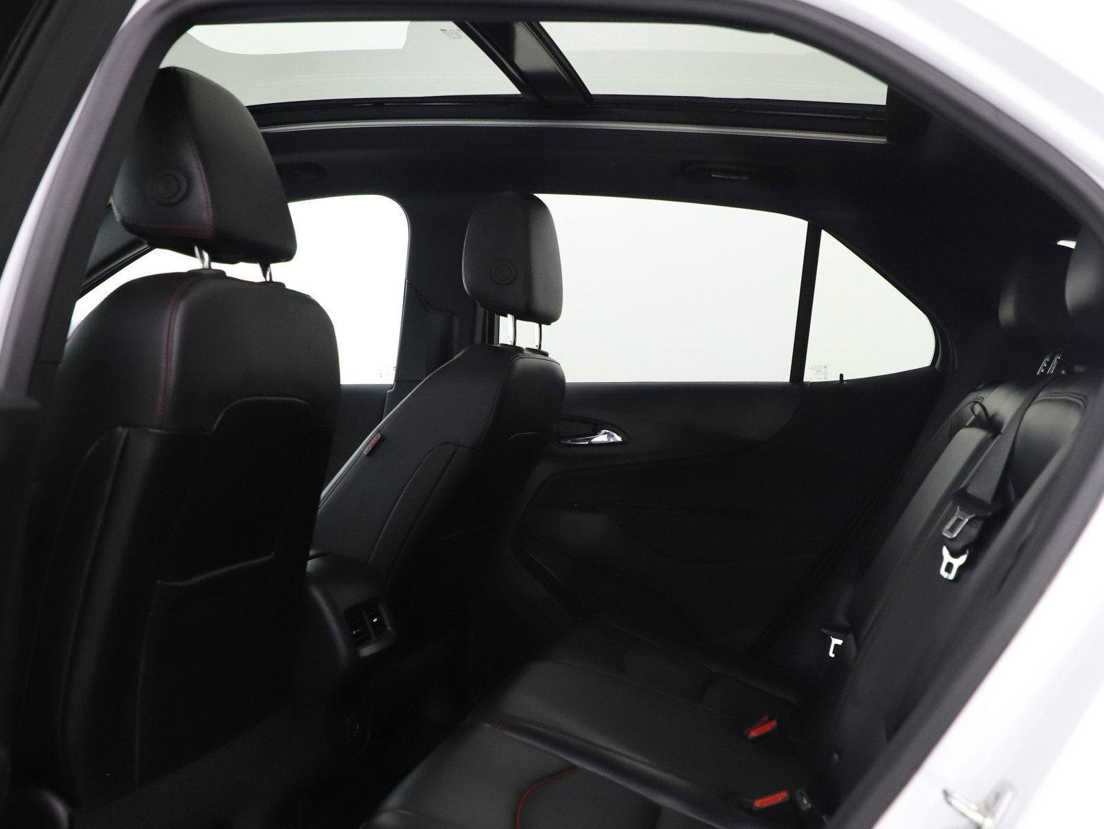 Used 2024 Chevrolet Equinox RS w/ RS Leather Package image 18