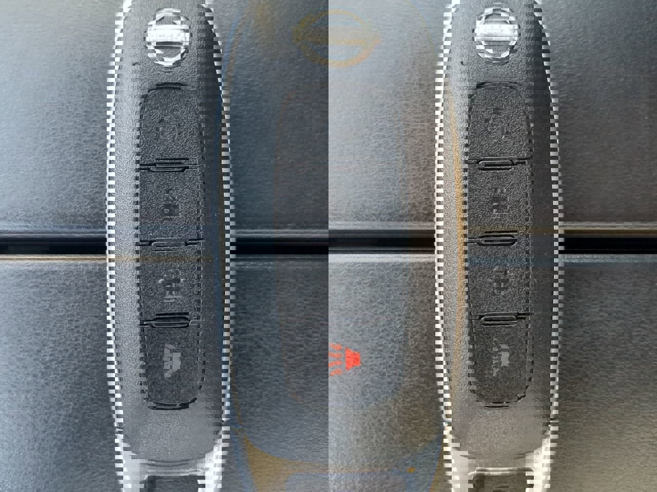 Used 2023 Nissan Rogue SV image 29