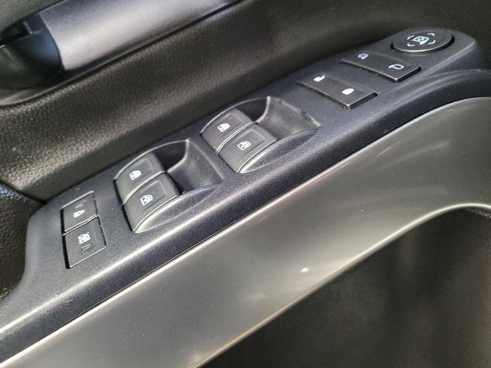 Used 2018 Chevrolet Silverado 1500 LT w/ LT Eassist Package RWD image 27