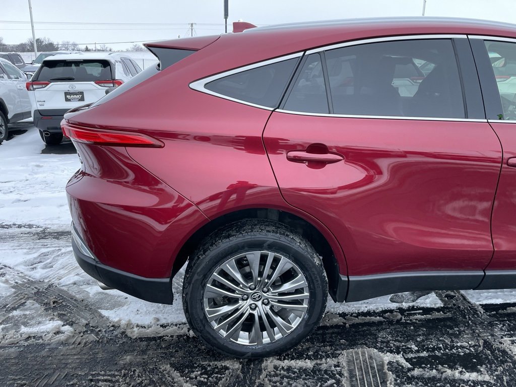Used 2021 Toyota Venza XLE image 27