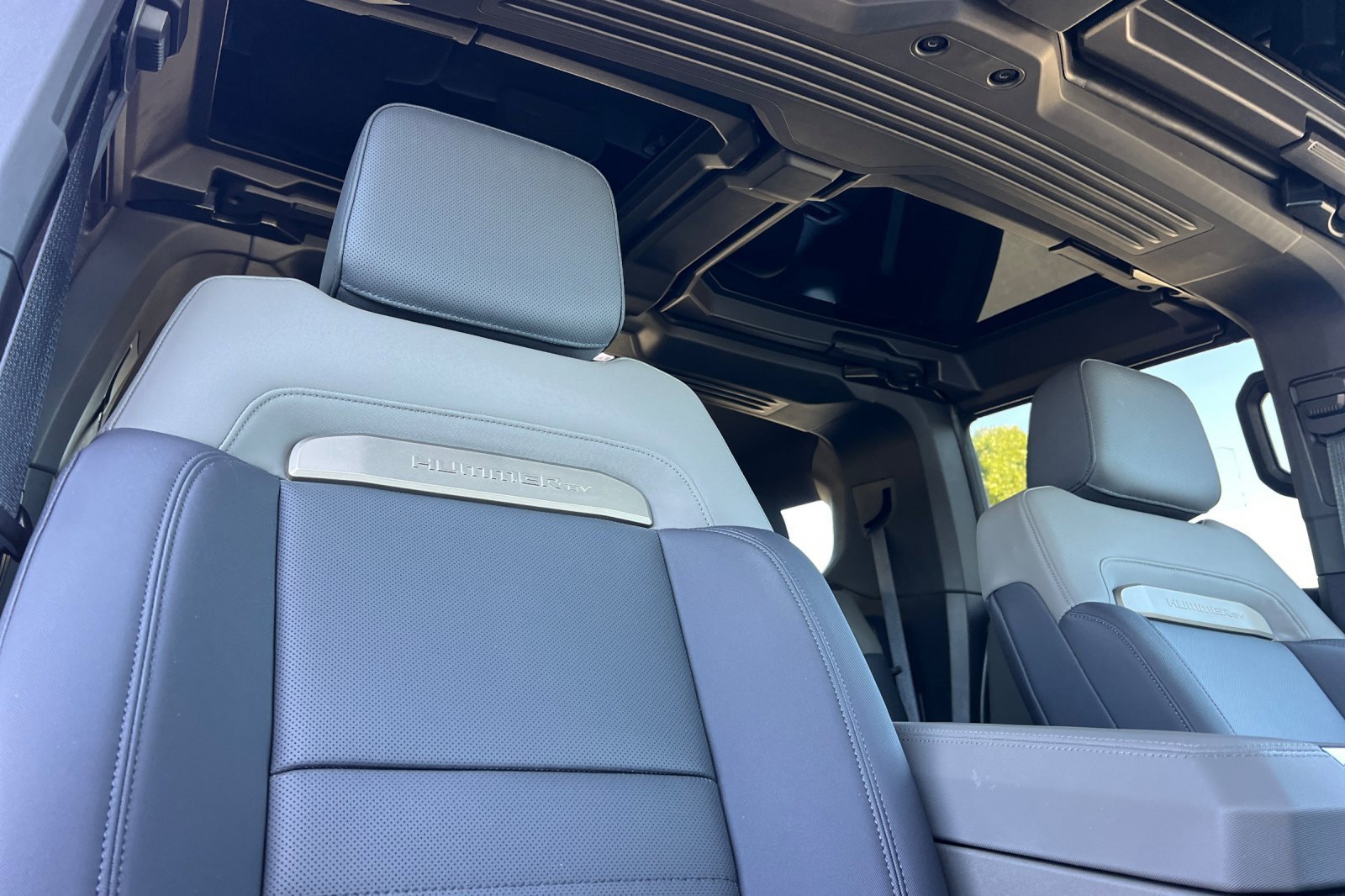 Used 2025 GMC Hummer EV 2X w/ Extreme Off-Road Package image 19