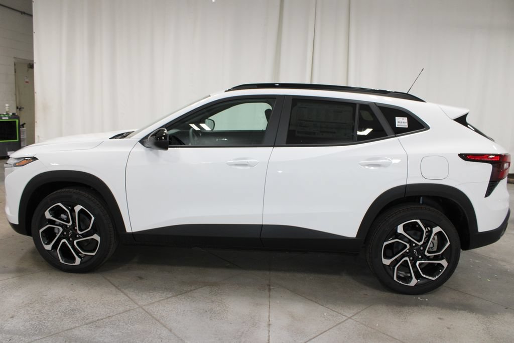 New 2026 Chevrolet Trax RS w/ Driver Confidence Package FWD image 6