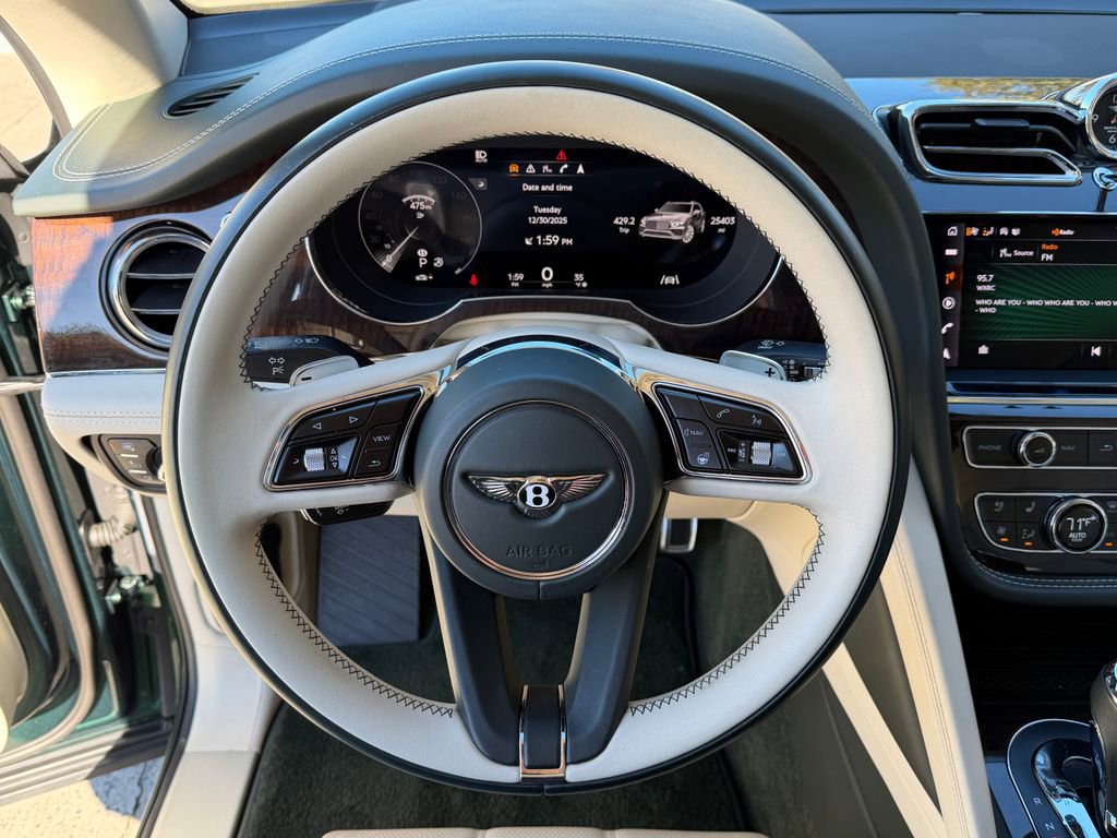 Certified 2023 Bentley Bentayga Extended Wheelbase image 22