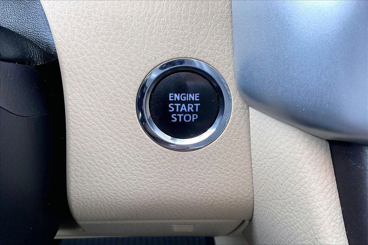 Used 2019 Toyota Highlander XLE image 29