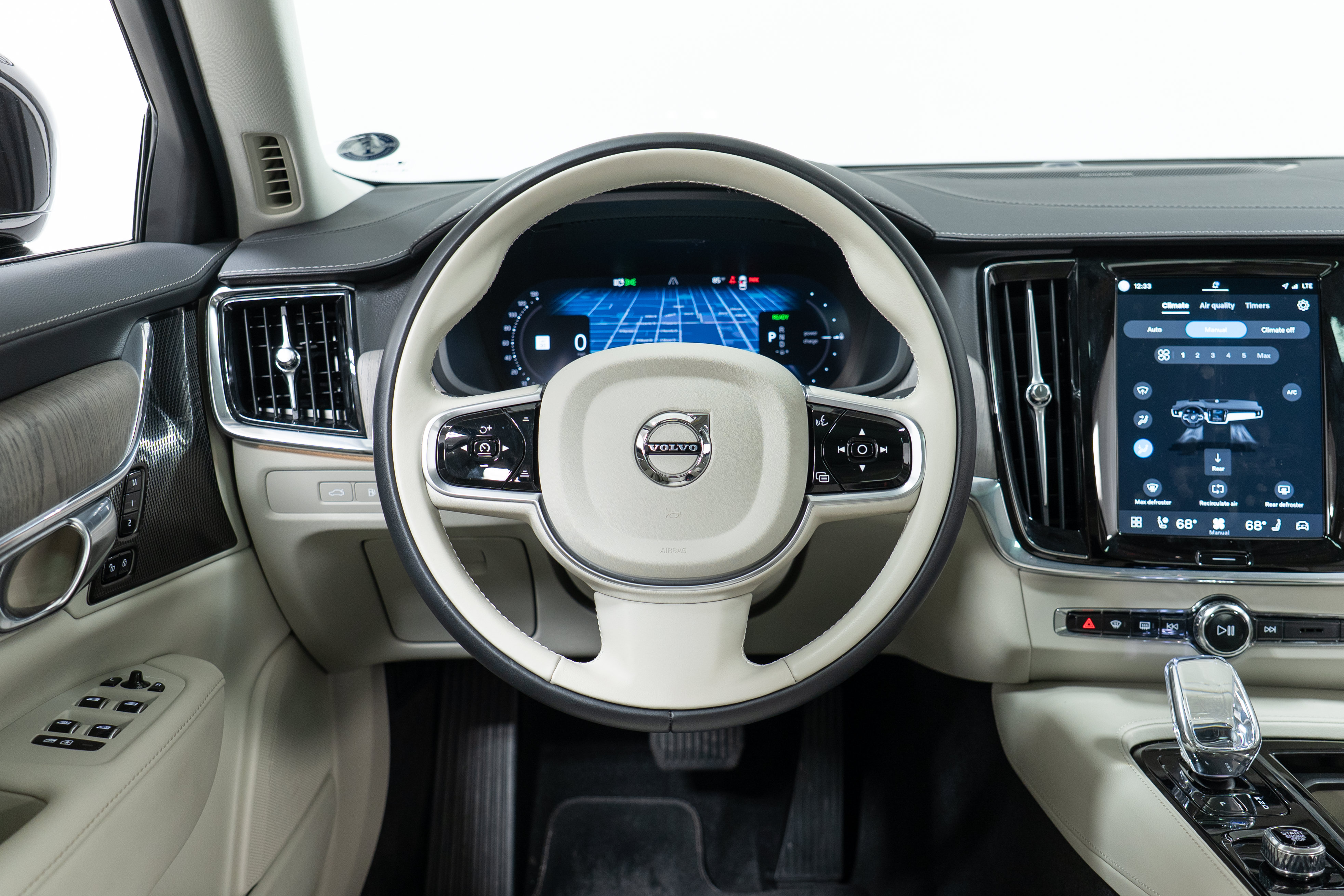 Certified 2025 Volvo S90 T8 Ultra AWD/4WD image 17