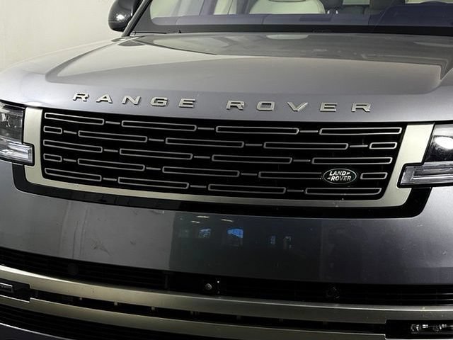 Used 2023 Land Rover Range Rover SE AWD/4WD image 12