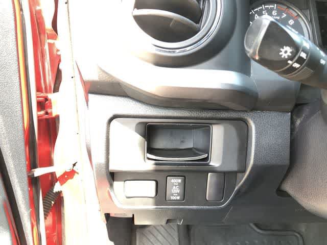 Used 2016 Toyota Tacoma TRD Sport w/ Exterior Package AWD/4WD image 28