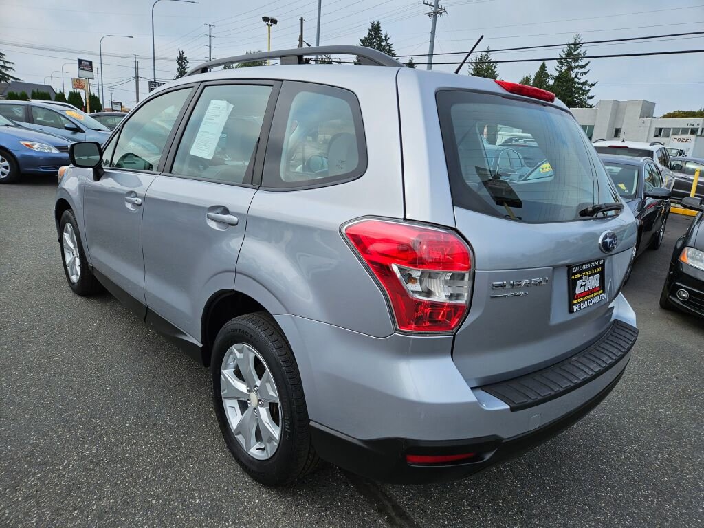 Used 2015 Subaru Forester 2.5i w/ Alloy Wheel Package image 6