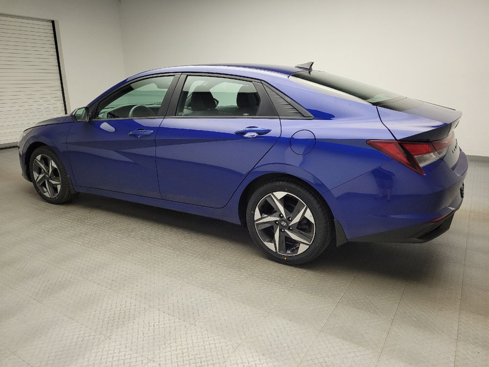Used 2023 Hyundai Elantra SEL w/ Convenience Package FWD image 3