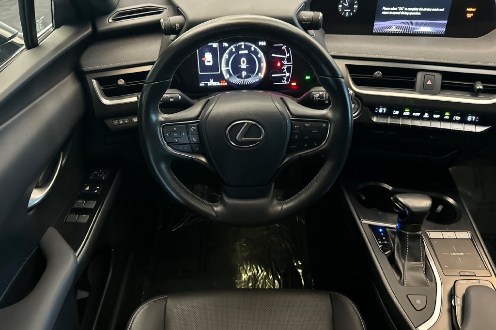 Used 2019 Lexus UX 200 w/ Premium Package FWD image 14