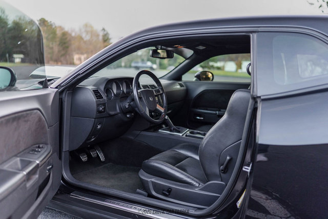 Used 2009 Dodge Challenger SRT8 w/ SRT Option Group II image 22