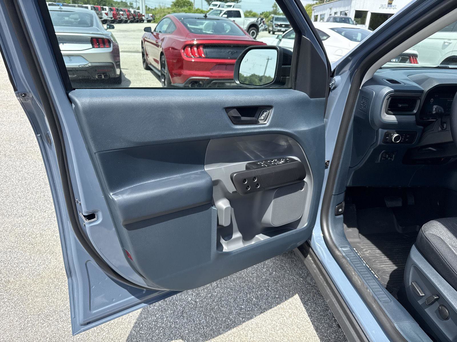 New 2025 Ford Maverick XLT w/ XLT Luxury Package image 10