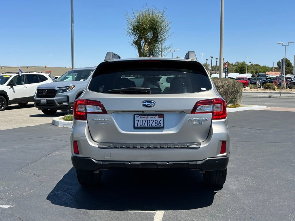 Used 2017 Subaru Outback 3.6R Limited AWD/4WD image 4