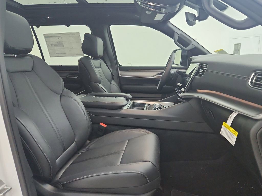 New 2025 Jeep Wagoneer L Series III w/ Quick Order Package 25C Super image 35