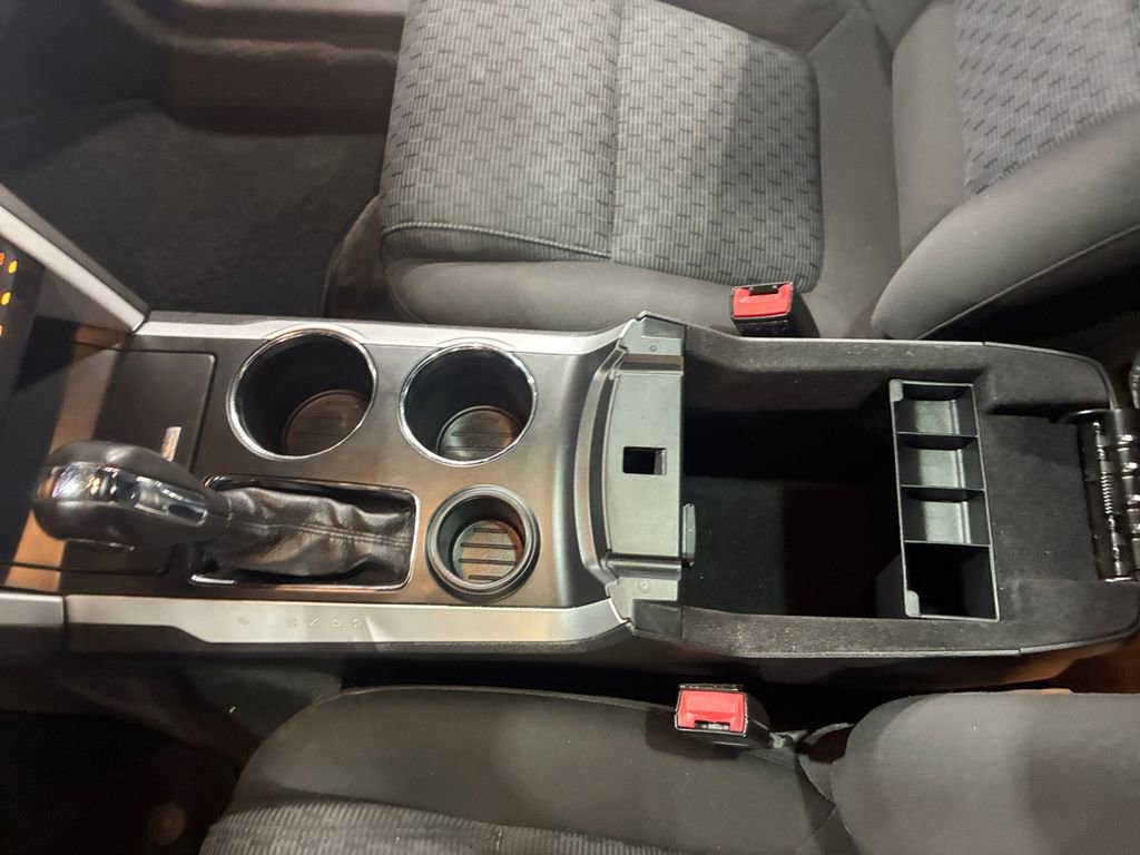 Used 2013 Ford Explorer XLT image 30