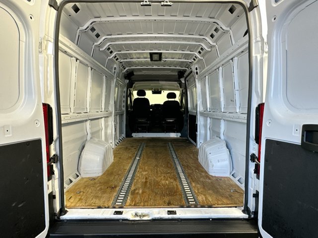 Used 2024 RAM ProMaster 3500 w/ Convenience Group FWD image 3