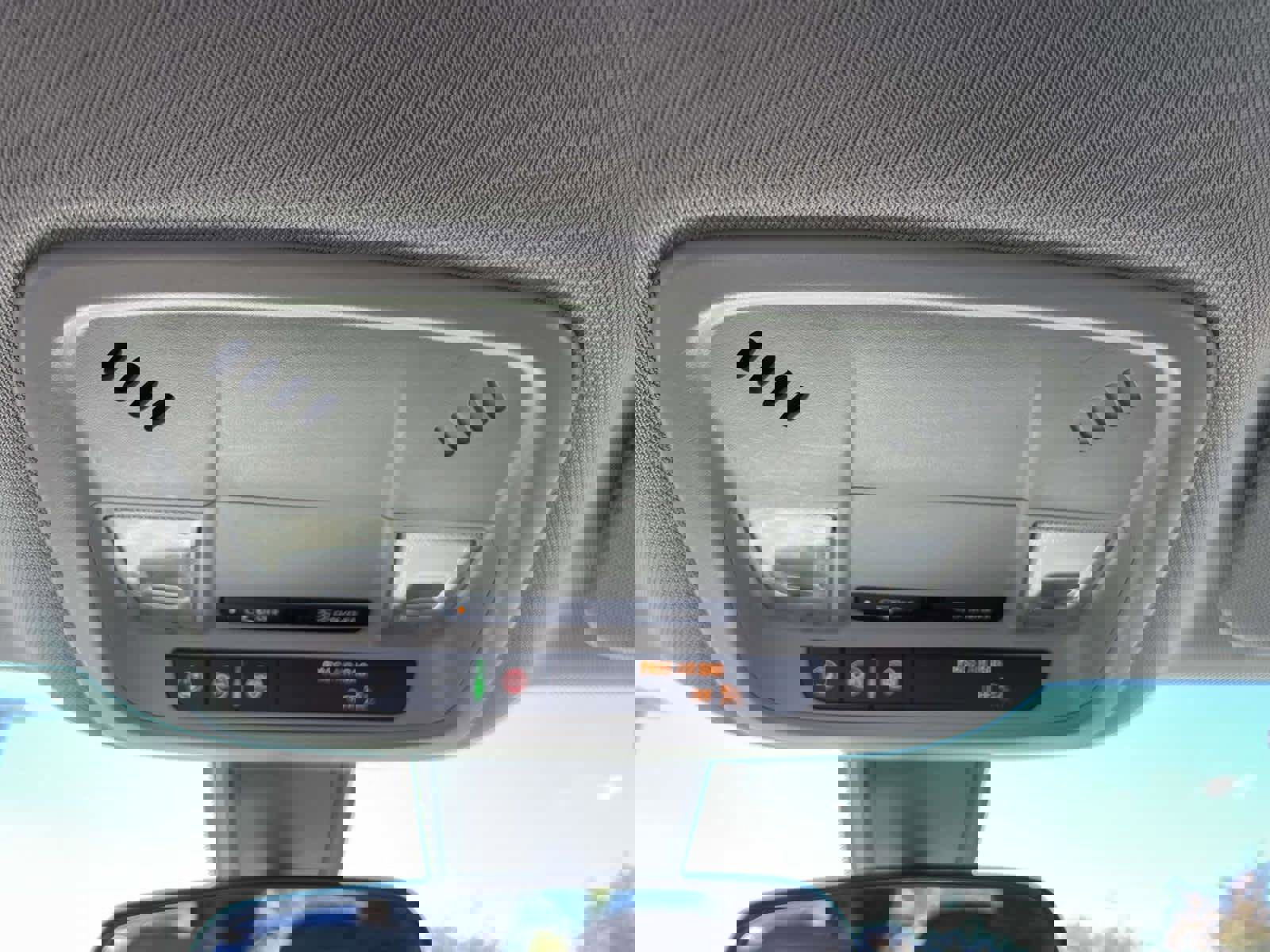 Used 2022 Chevrolet Malibu LT image 30