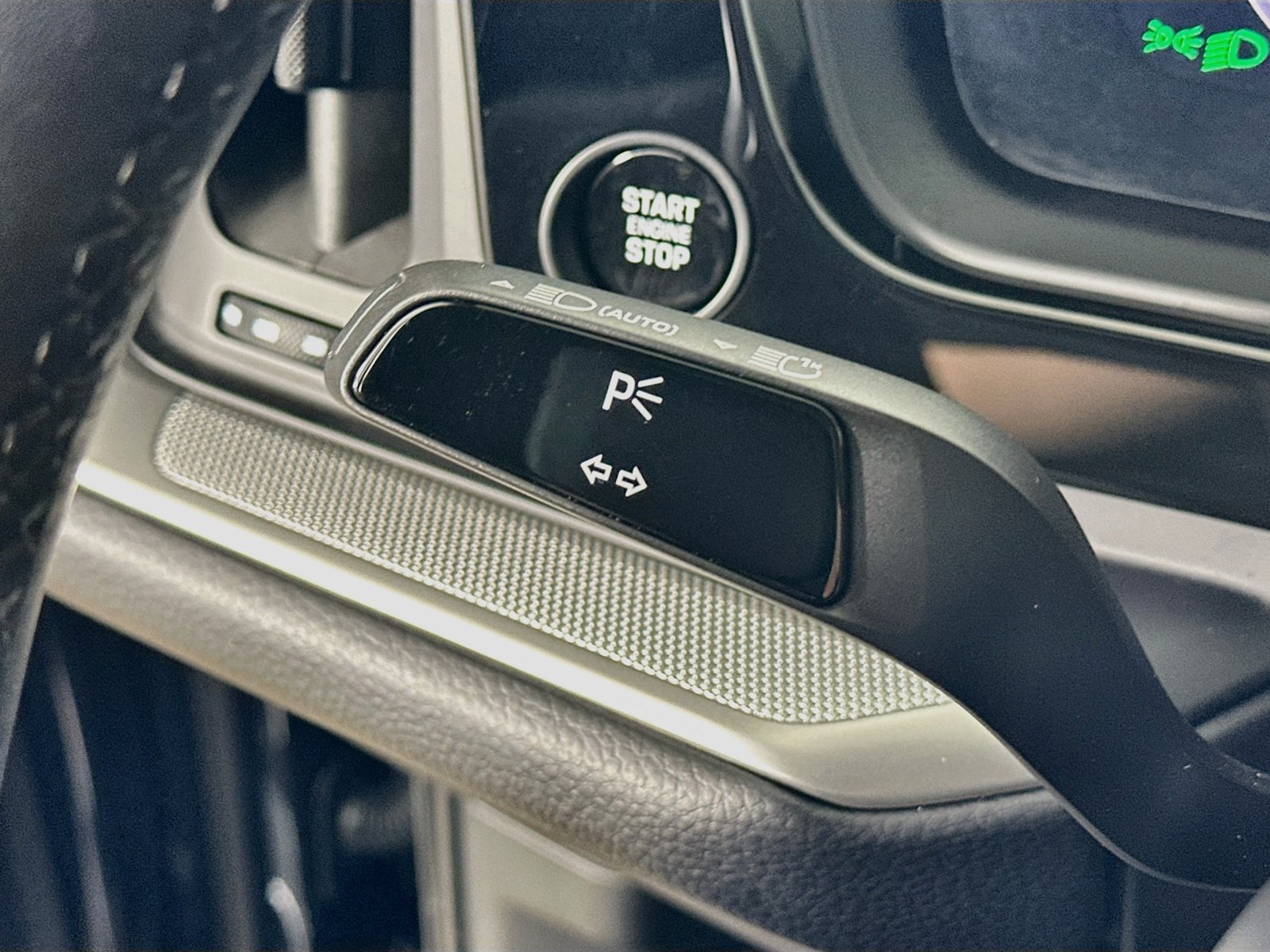 Certified 2025 Porsche Cayenne S AWD/4WD image 20