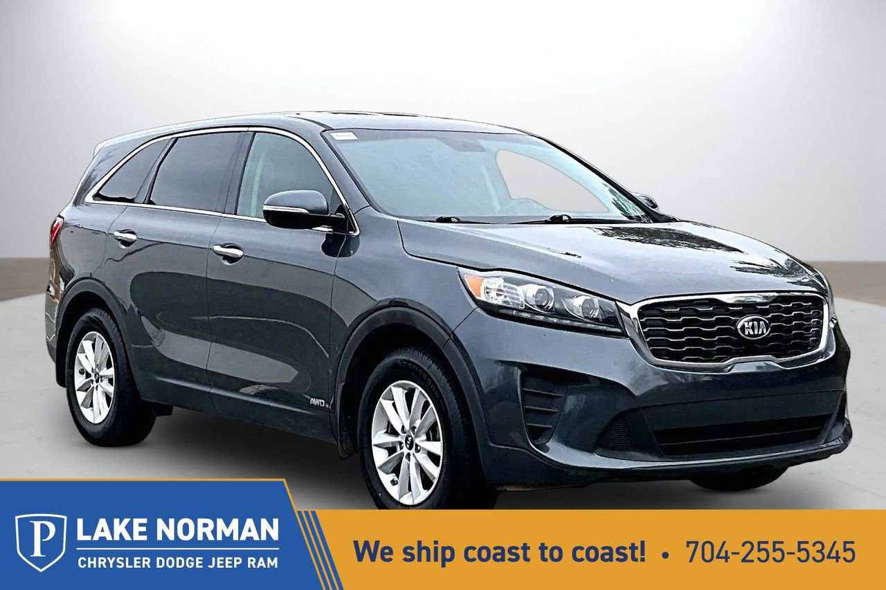 Used 2020 Kia Sorento LX image 1