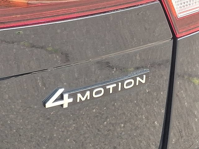 Used 2023 Volkswagen Tiguan SEL R-Line AWD/4WD image 32