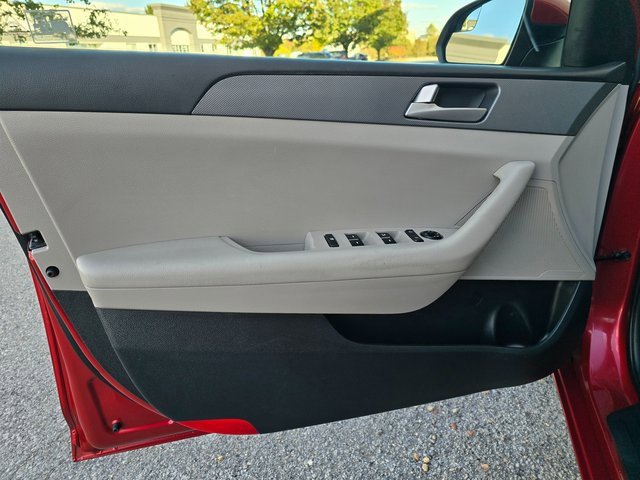 Used 2017 Hyundai Sonata SE image 13