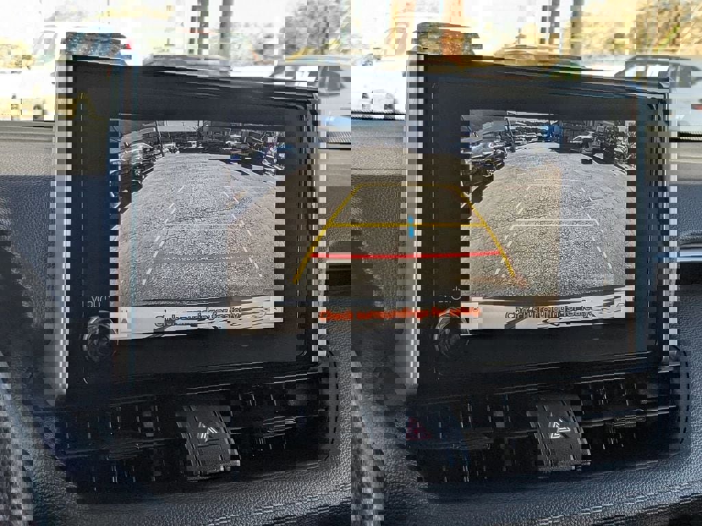 Used 2025 Toyota RAV4 XLE image 21