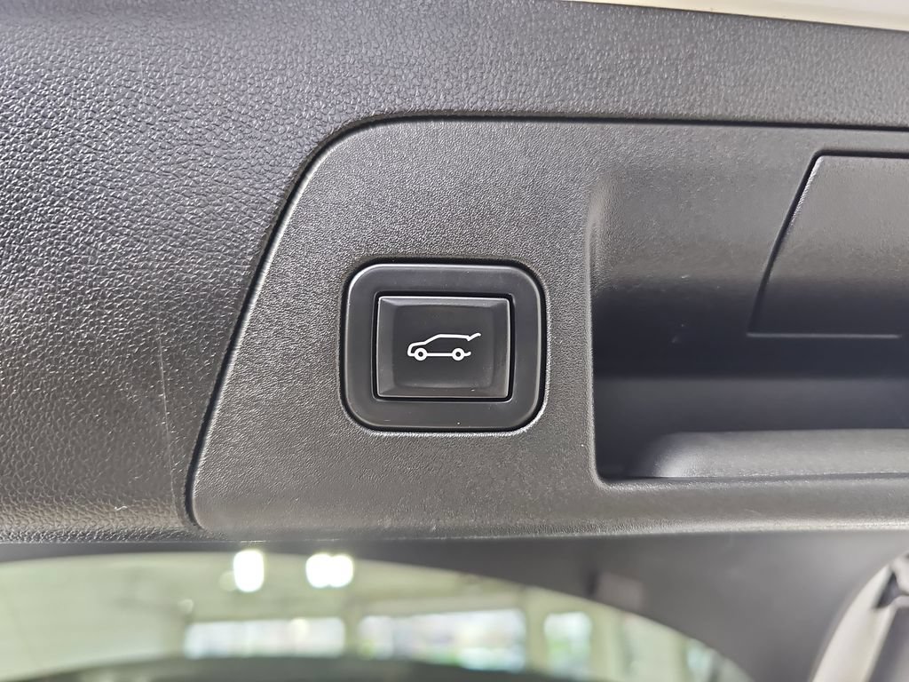 Certified 2023 Buick Envision Preferred FWD image 17