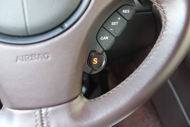Used 2014 Aston Martin Vanquish Coupe RWD image 16