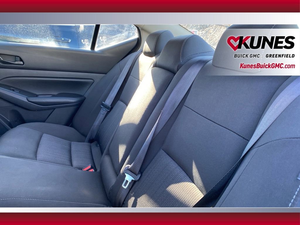 Used 2024 Nissan Altima 2.5 SV image 34