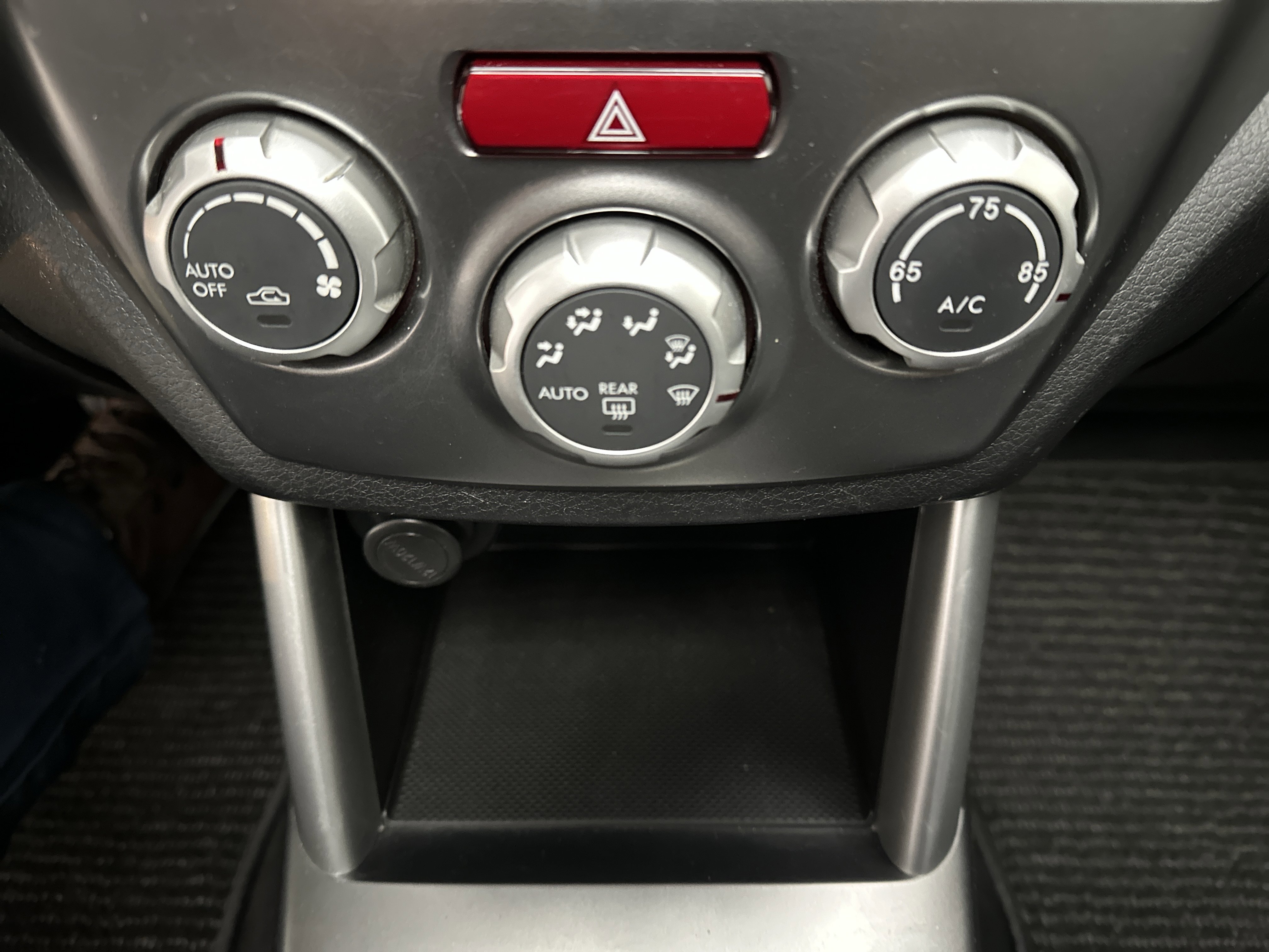 Used 2011 Subaru Forester 2.5X Limited w/ Popular Equipment Group 4B image 31