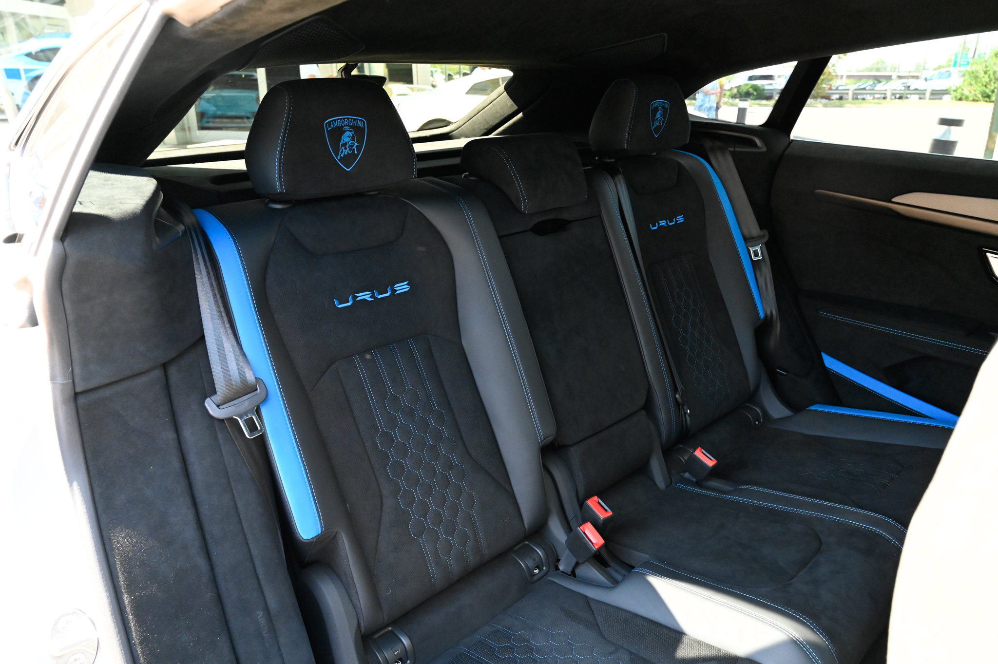 Used 2024 Lamborghini Urus Performante AWD/4WD image 50