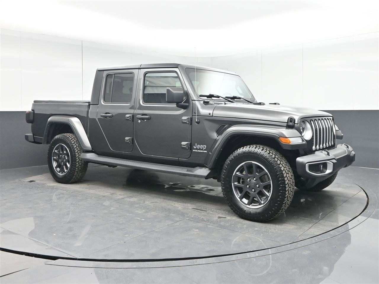 Used 2023 Jeep Gladiator Overland w/ Popular Equipment Package image 3
