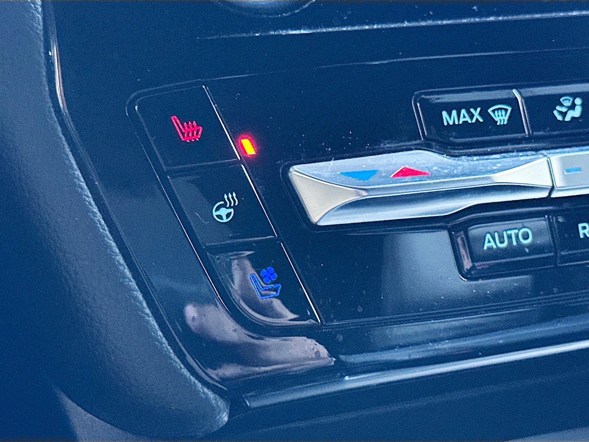 Used 2023 Ford Explorer ST w/ Equipment Group 401A image 21