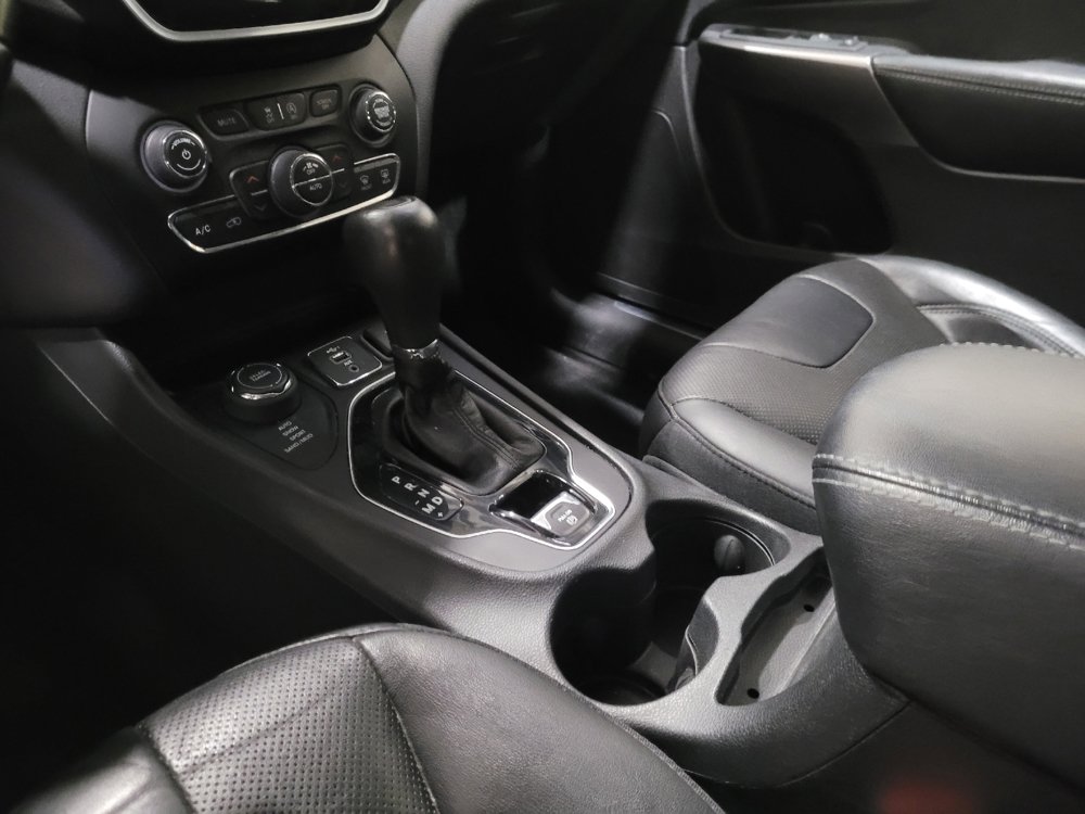 Used 2020 Jeep Cherokee Limited AWD/4WD image 26