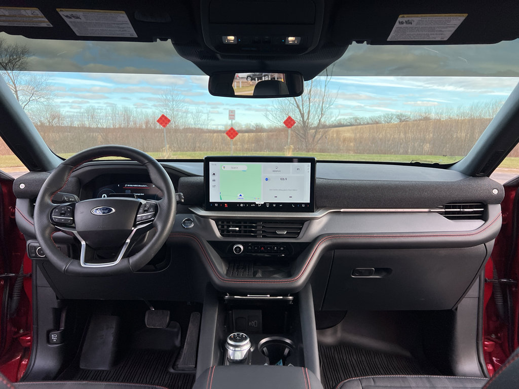 Used 2025 Ford Explorer ST-Line w/ ST-Line Street Pack image 20