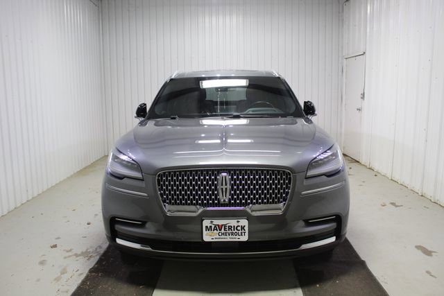 Used 2023 Lincoln Aviator Reserve w/ Equipment Group 201A image 2