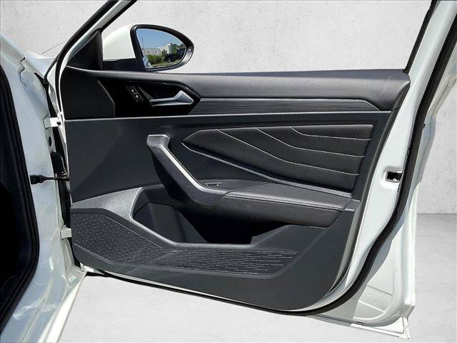 Used 2024 Volkswagen Jetta SEL FWD image 15