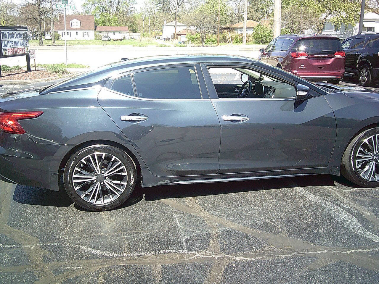 Used 2017 Nissan Maxima Platinum FWD image 3