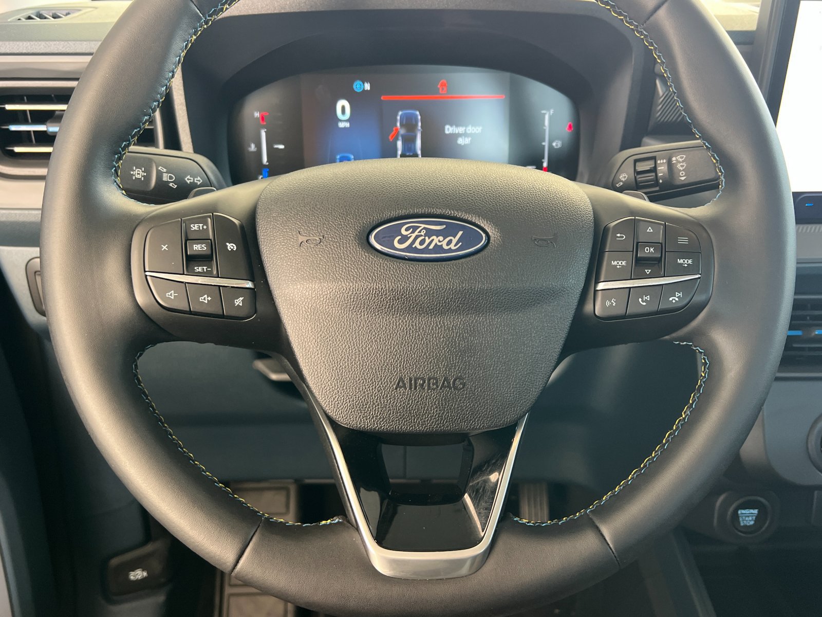 Used 2025 Ford Maverick Lobo AWD/4WD image 25