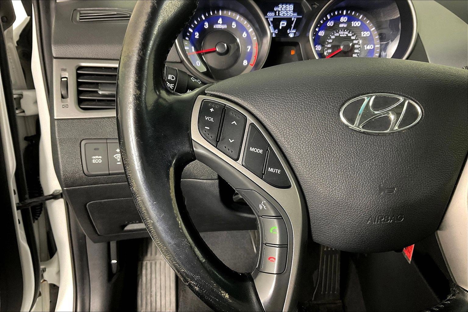 Used 2013 Hyundai Elantra Limited FWD image 11