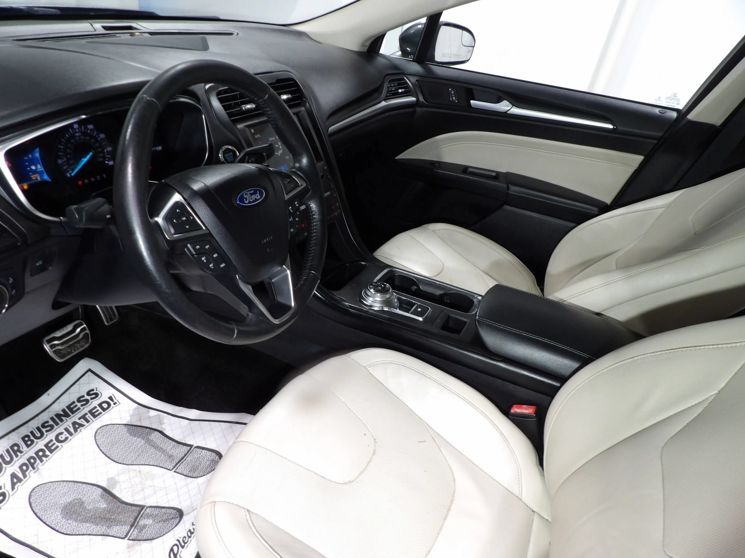 Used 2018 Ford Fusion Titanium AWD/4WD image 10