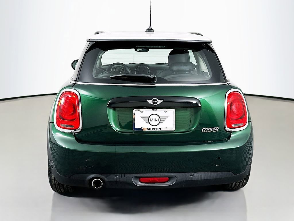 Used 2018 MINI Cooper 2-Door Hardtop image 6