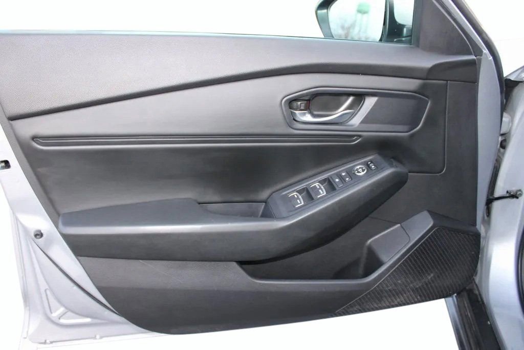 Used 2023 Honda Accord EX image 10