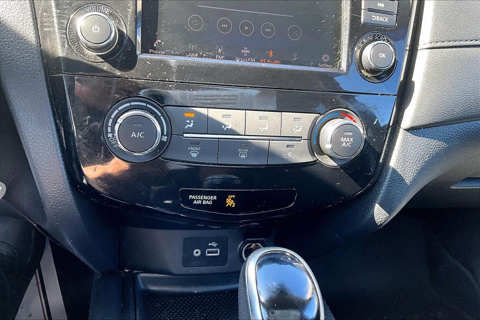 Used 2020 Nissan Rogue S w/ Special Edition Package image 15