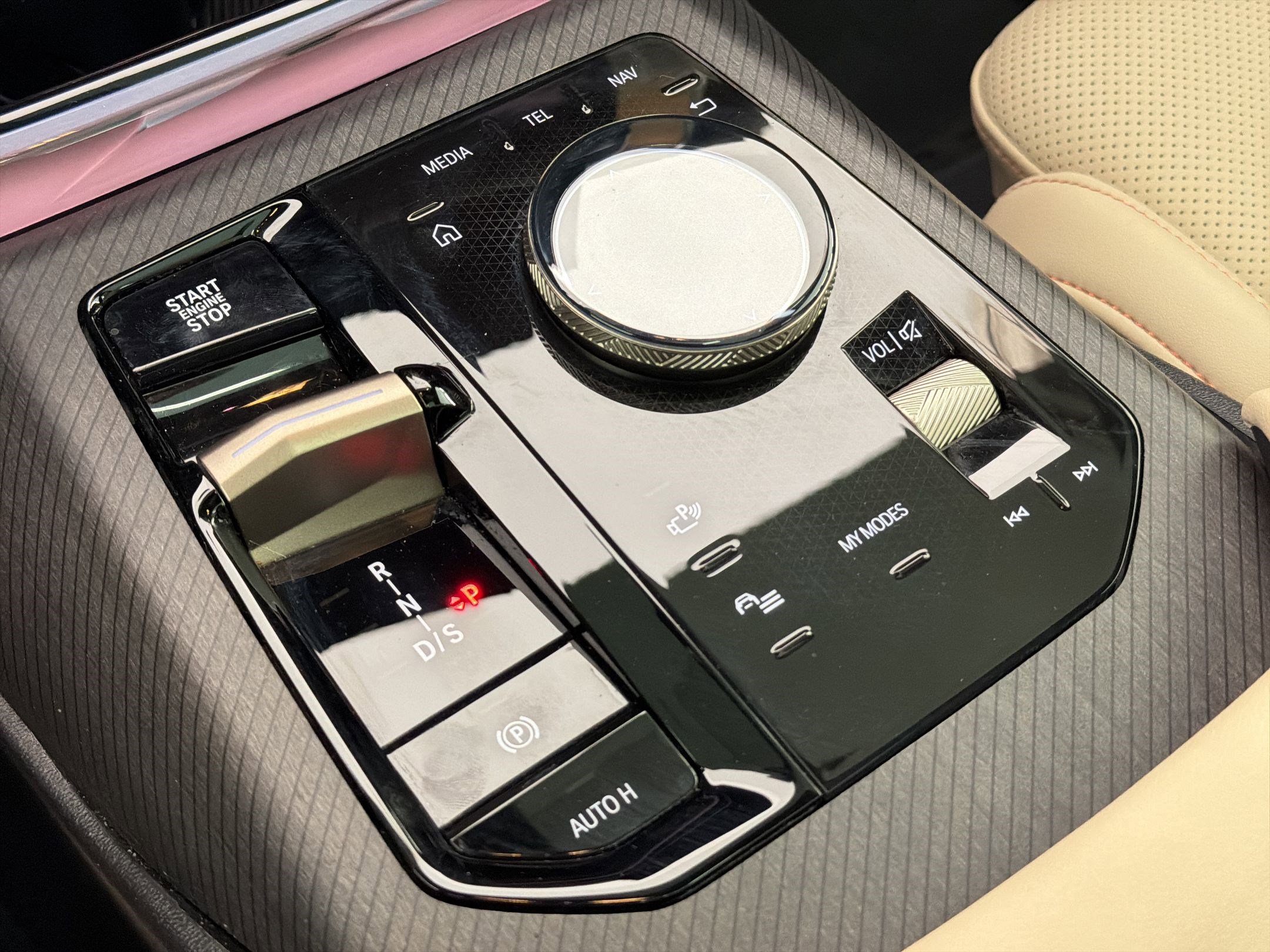 Certified 2025 BMW X3 xDrive30i w/ Premium Package image 22