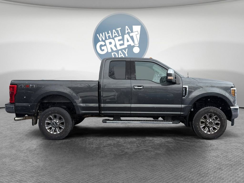 Used 2019 Ford F350 XLT w/ XLT Premium Package image 2