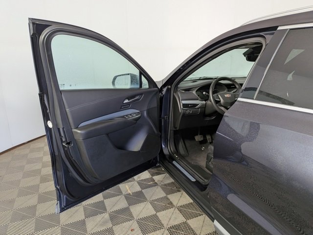 Certified 2022 Cadillac XT4 Premium Luxury w/ Enhanced Visibility Package image 15