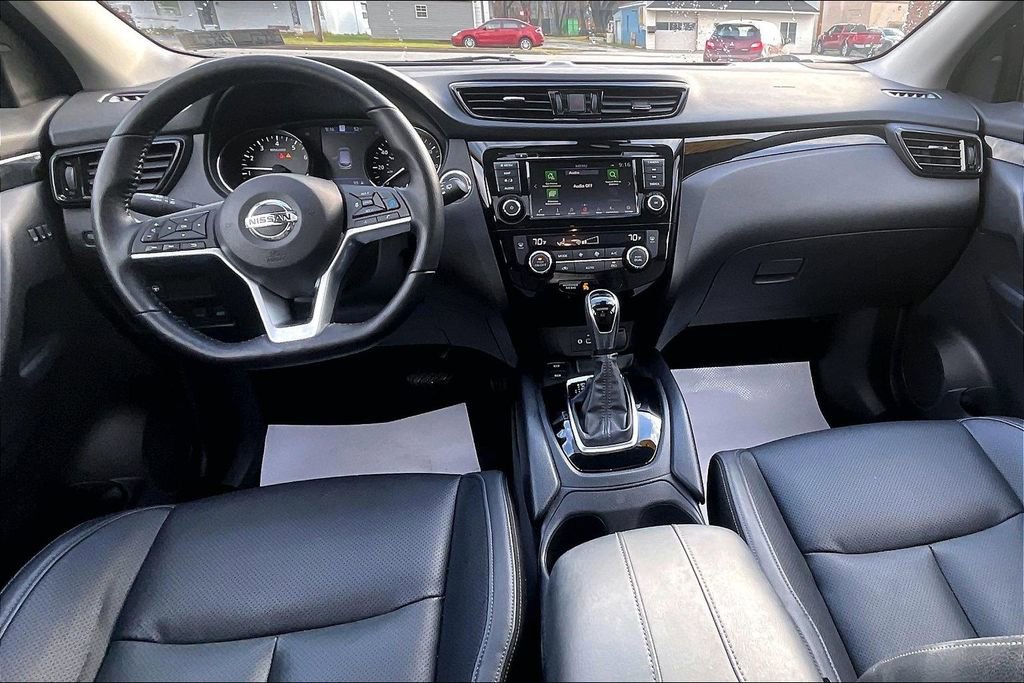 Used 2022 Nissan Rogue Sport SL w/ Premium Package image 14