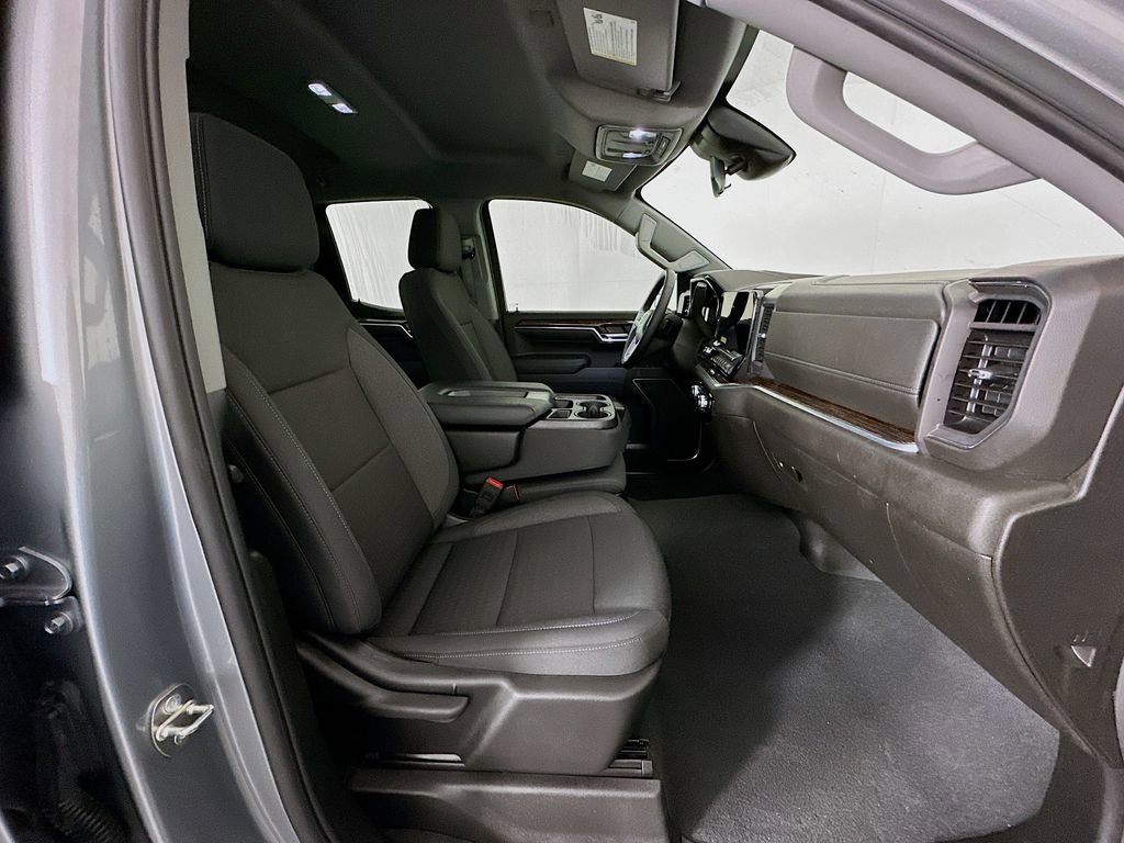 Used 2024 GMC Sierra 1500 Elevation image 26